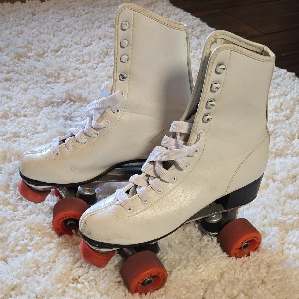 Vintage Classic White Roller Skates with Red Wheels